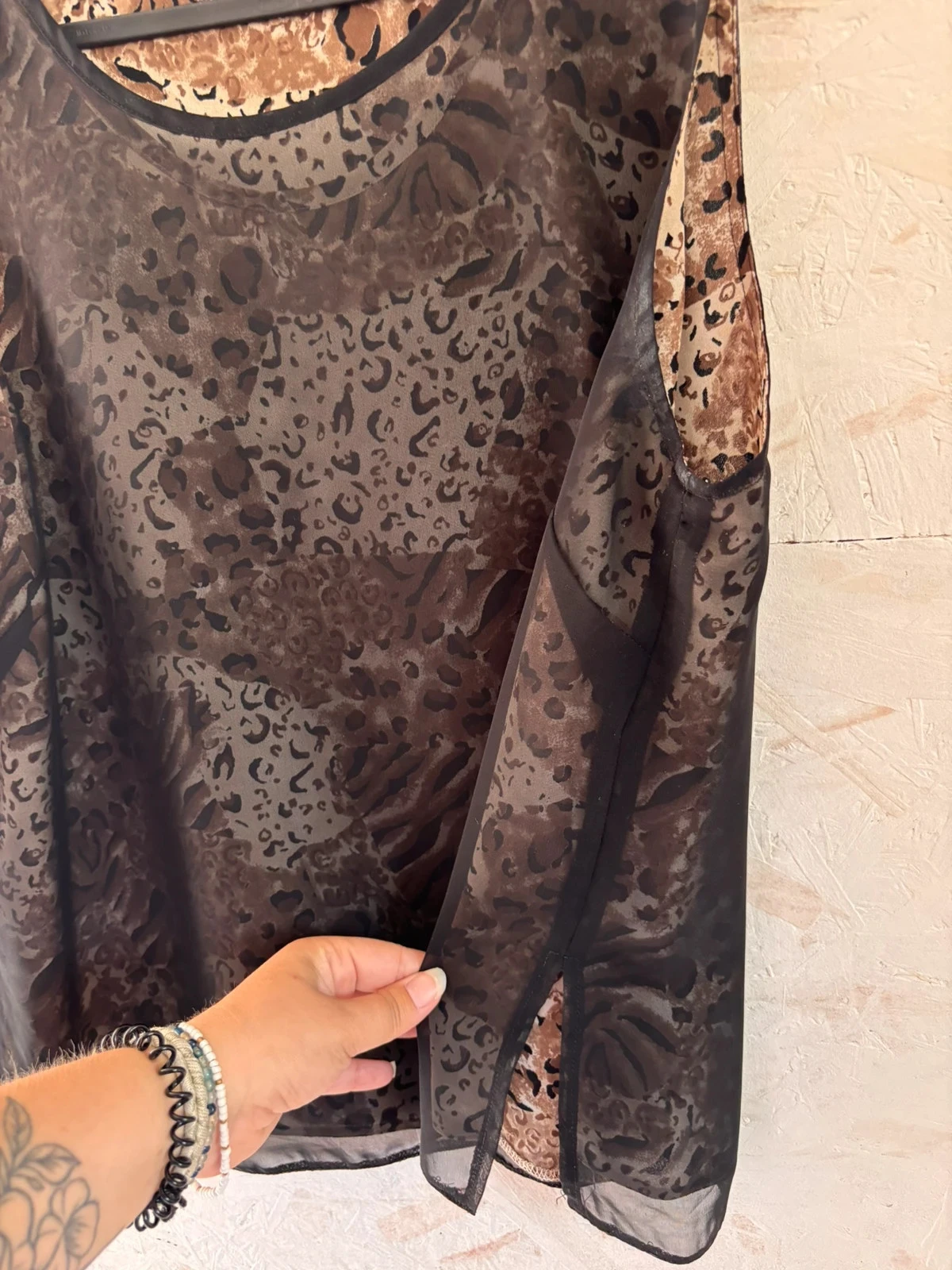 Double layered sleeveless top with leopard/animal print – Size 44 (estimated) Very good condition – photo 5